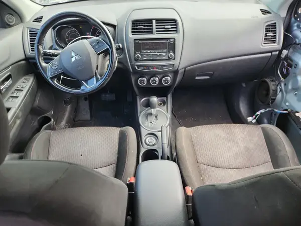 JA4AR3AU9HZ014090 2017 MITSUBISHI OUTLANDER - Image 8