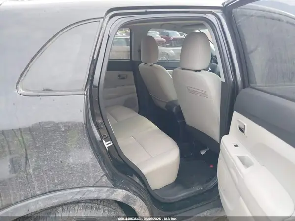 JA4AR3AU9HZ015904 2017 MITSUBISHI OUTLANDER - Image 8