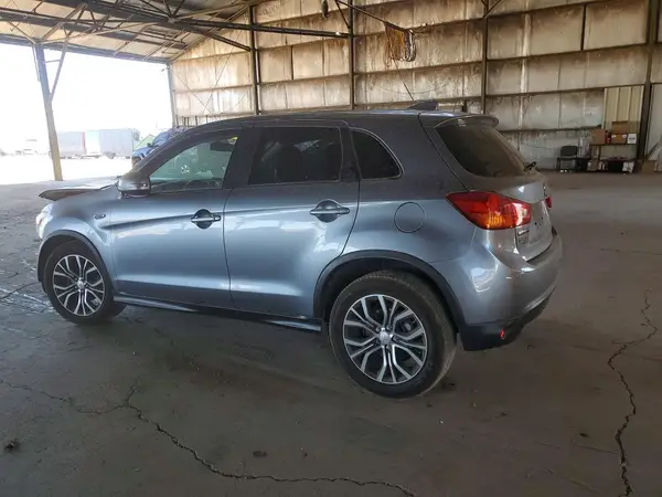 JA4AR3AU9HZ018026 2017 MITSUBISHI OUTLANDER - Image 2