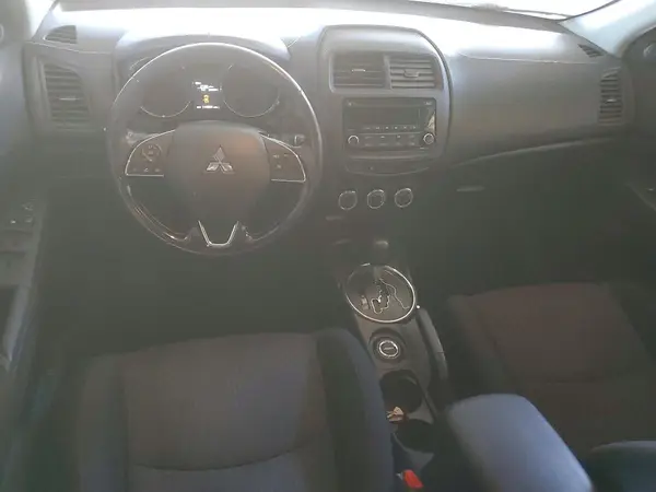 JA4AR3AU9HZ018026 2017 MITSUBISHI OUTLANDER - Image 8