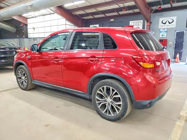 JA4AR3AU9HZ031925 2017 MITSUBISHI OUTLANDER - Image 2