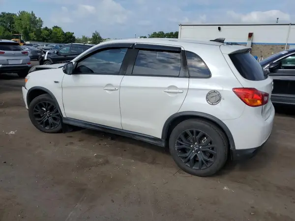 JA4AR3AU9HZ033111 2017 MITSUBISHI OUTLANDER - Image 2