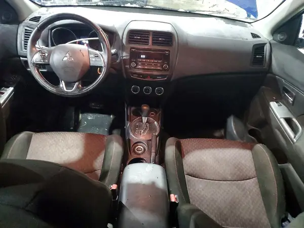 JA4AR3AU9HZ040706 2017 MITSUBISHI OUTLANDER - Image 8