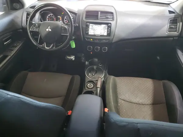 JA4AR3AU9HZ041709 2017 MITSUBISHI OUTLANDER - Image 8