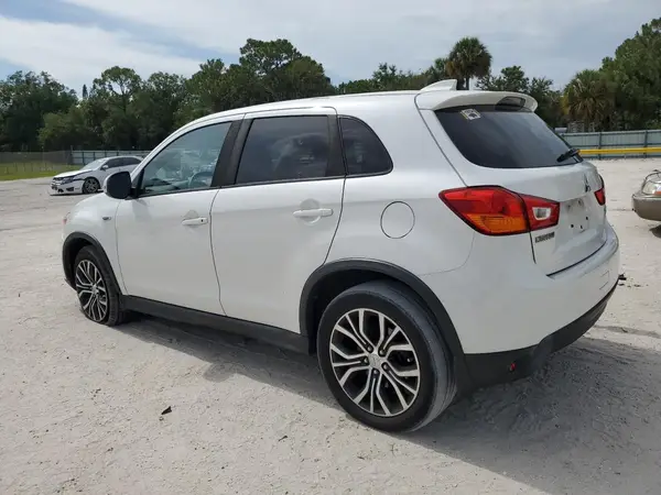 JA4AR3AU9HZ054041 2017 MITSUBISHI OUTLANDER - Image 2