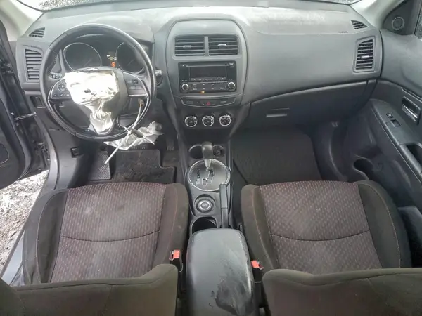 JA4AR3AU9HZ055920 2017 MITSUBISHI OUTLANDER - Image 8