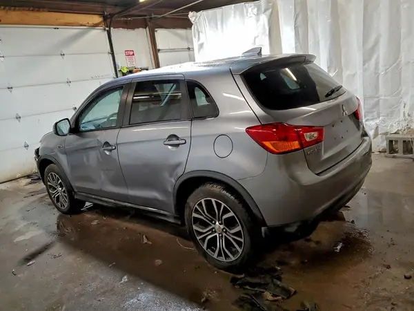 JA4AR3AU9HZ055965 2017 MITSUBISHI OUTLANDER - Image 2