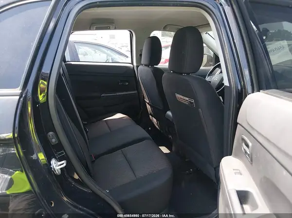 JA4AR3AU9HZ062446 2017 MITSUBISHI OUTLANDER - Image 8