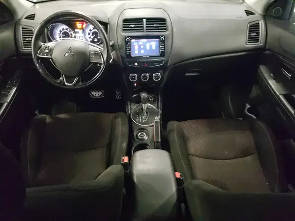 JA4AR3AU9HZ069672 2017 MITSUBISHI OUTLANDER - Image 8
