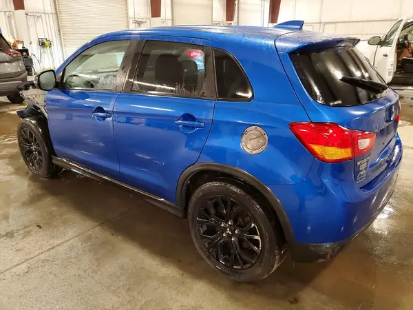JA4AR3AU9HZ070126 2017 MITSUBISHI OUTLANDER - Image 2