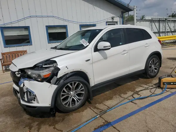 JA4AR3AU9JU005330 2018 MITSUBISHI OUTLANDER - Image 1