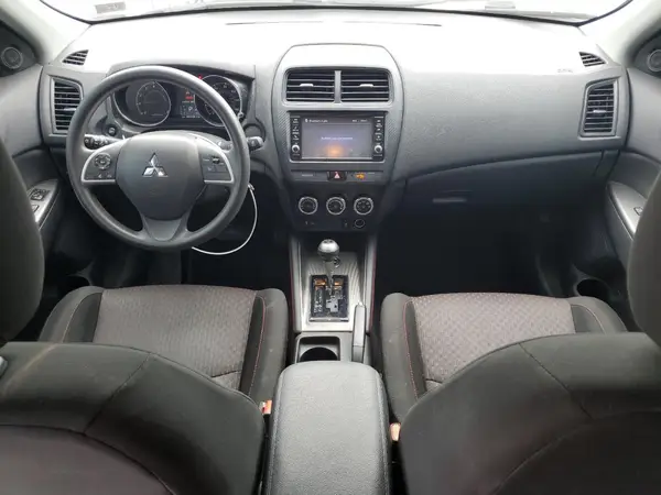 JA4AR3AU9JU013539 2018 MITSUBISHI OUTLANDER - Image 8