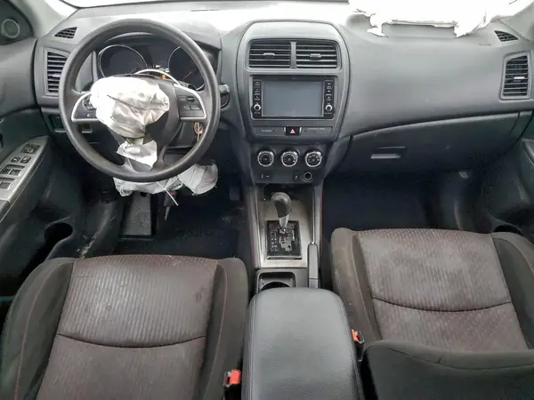 JA4AR3AU9JU021978 2018 MITSUBISHI OUTLANDER - Image 8
