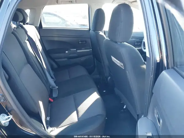 JA4AR3AU9JU022628 2018 MITSUBISHI OUTLANDER - Image 8