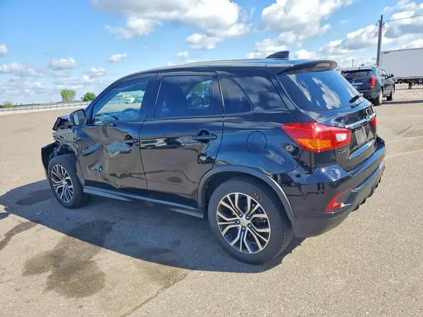 JA4AR3AU9JU022998 2018 MITSUBISHI OUTLANDER - Image 2
