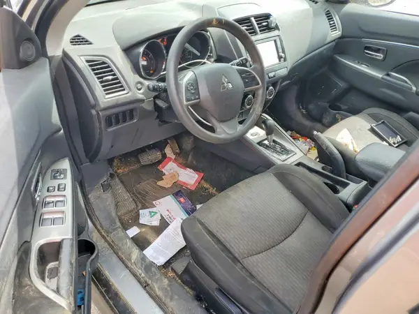 JA4AR3AU9JZ003323 2018 MITSUBISHI OUTLANDER - Image 8