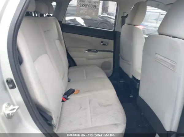 JA4AR3AU9JZ004584 2018 MITSUBISHI OUTLANDER - Image 8