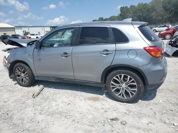 JA4AR3AU9JZ008067 2018 MITSUBISHI OUTLANDER - Image 2