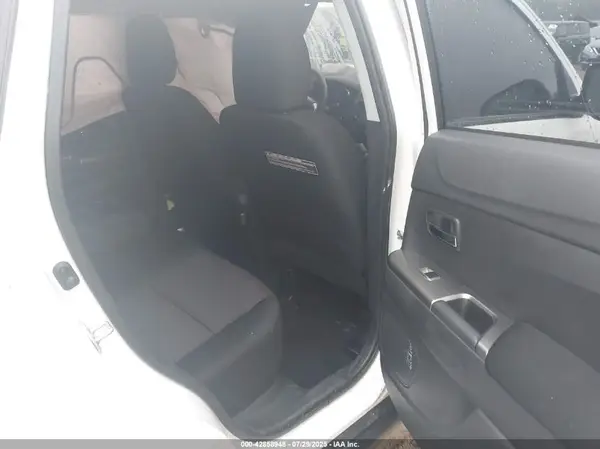 JA4AR3AU9JZ010224 2018 MITSUBISHI OUTLANDER - Image 8