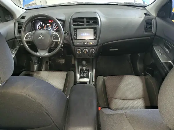 JA4AR3AU9JZ010711 2018 MITSUBISHI OUTLANDER - Image 8