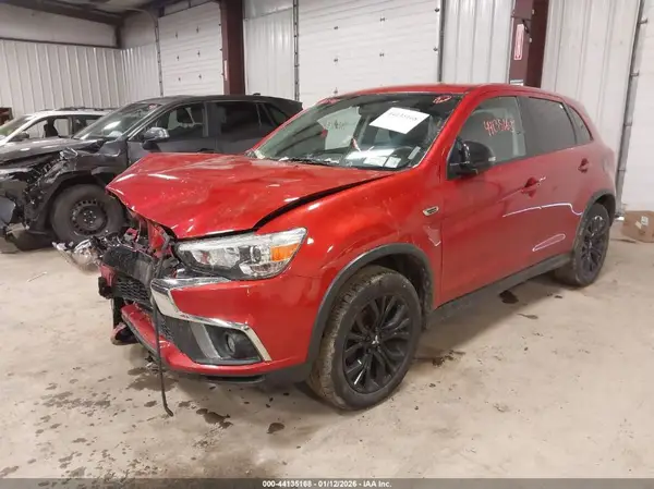 JA4AR3AU9JZ025113 2018 MITSUBISHI OUTLANDER - Image 2