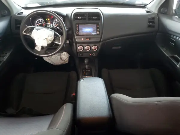 JA4AR3AU9JZ026777 2018 MITSUBISHI OUTLANDER - Image 8