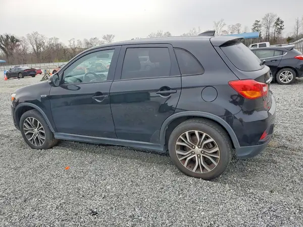 JA4AR3AU9KU010786 2019 MITSUBISHI OUTLANDER - Image 2
