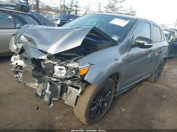 JA4AR3AU9KU016085 2019 MITSUBISHI OUTLANDER - Image 2