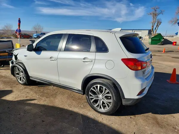 JA4AR3AU9KU022212 2019 MITSUBISHI OUTLANDER - Image 2