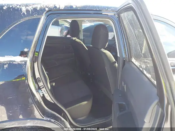 JA4AR3AU9KU025689 2019 MITSUBISHI OUTLANDER - Image 8