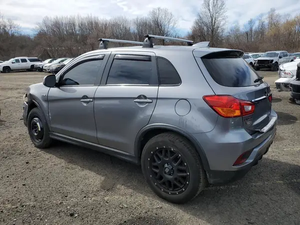 JA4AR3AU9KU030763 2019 MITSUBISHI OUTLANDER - Image 2
