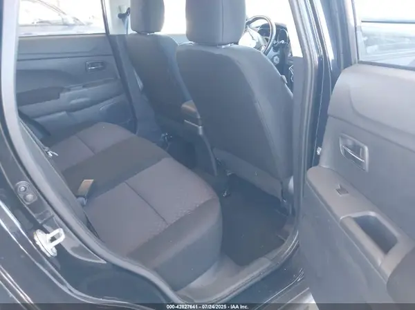 JA4AR3AU9KU030892 2019 MITSUBISHI OUTLANDER - Image 8