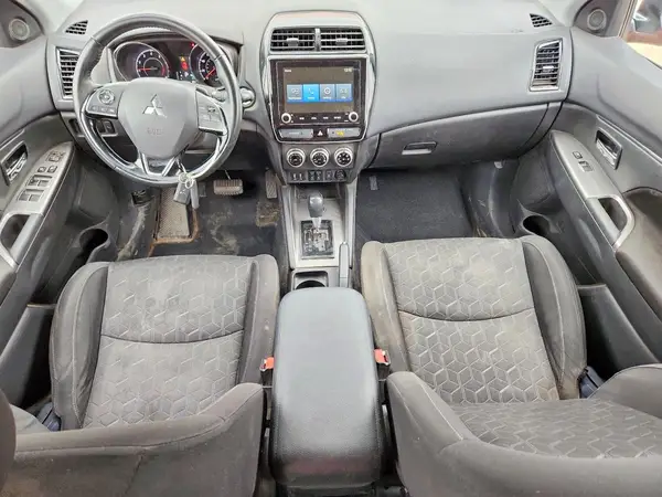 JA4AR3AU9LU002902 2020 MITSUBISHI OUTLANDER - Image 8