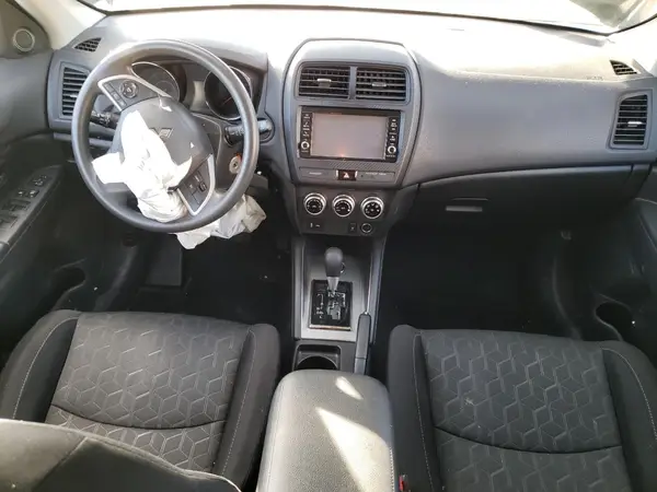 JA4AR3AU9LU007968 2020 MITSUBISHI OUTLANDER - Image 8