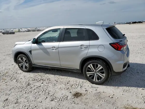 JA4AR3AU9LU019084 2020 MITSUBISHI OUTLANDER - Image 2