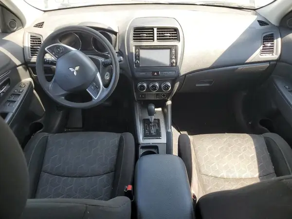 JA4AR3AU9LU024642 2020 MITSUBISHI OUTLANDER - Image 8