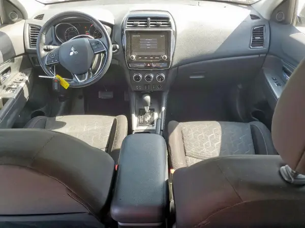 JA4AR3AU9LU031316 2020 MITSUBISHI OUTLANDER - Image 8