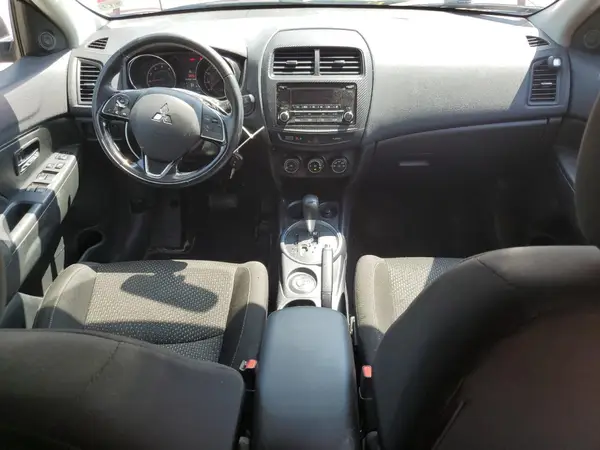 JA4AR3AUXGZ025565 2016 MITSUBISHI OUTLANDER - Image 8