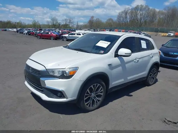 JA4AR3AUXGZ032676 2016 MITSUBISHI OUTLANDER - Image 2