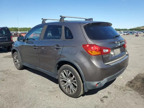 JA4AR3AUXHZ000327 2017 MITSUBISHI OUTLANDER - Image 2