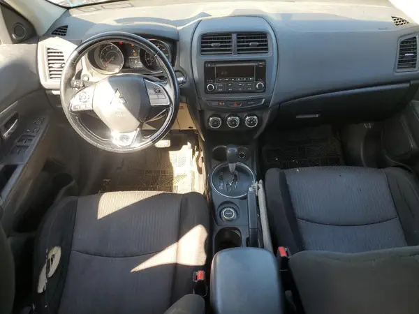 JA4AR3AUXHZ000327 2017 MITSUBISHI OUTLANDER - Image 8