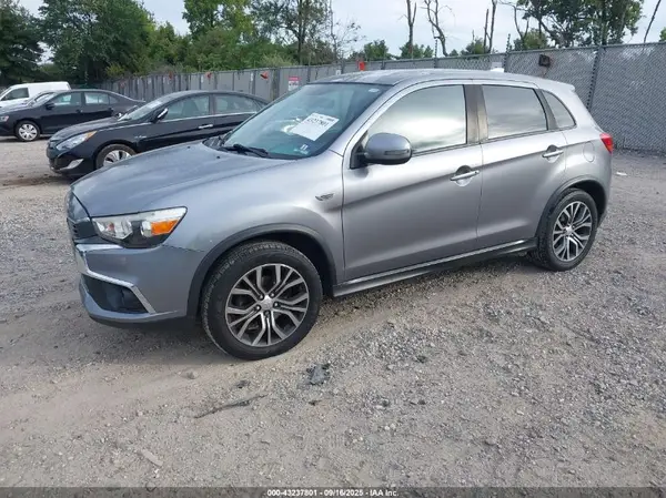 JA4AR3AUXHZ004894 2017 MITSUBISHI OUTLANDER - Image 2