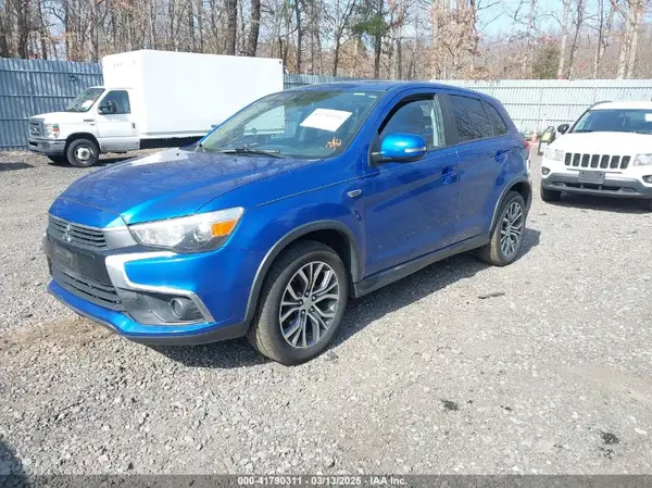 JA4AR3AUXHZ007018 2017 MITSUBISHI OUTLANDER - Image 2