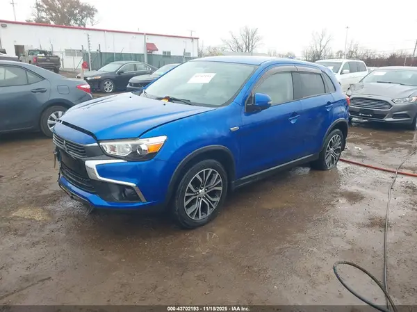 JA4AR3AUXHZ016558 2017 MITSUBISHI OUTLANDER - Image 2
