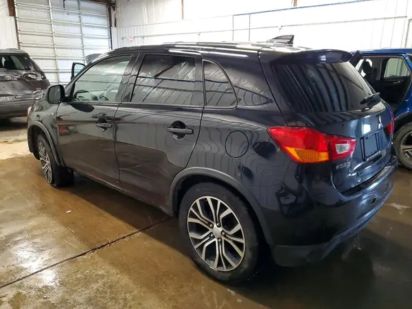 JA4AR3AUXHZ020805 2017 MITSUBISHI OUTLANDER - Image 2
