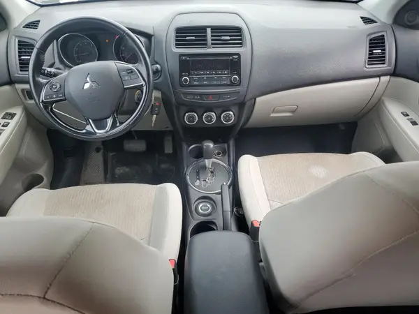 JA4AR3AUXHZ023607 2017 MITSUBISHI OUTLANDER - Image 8
