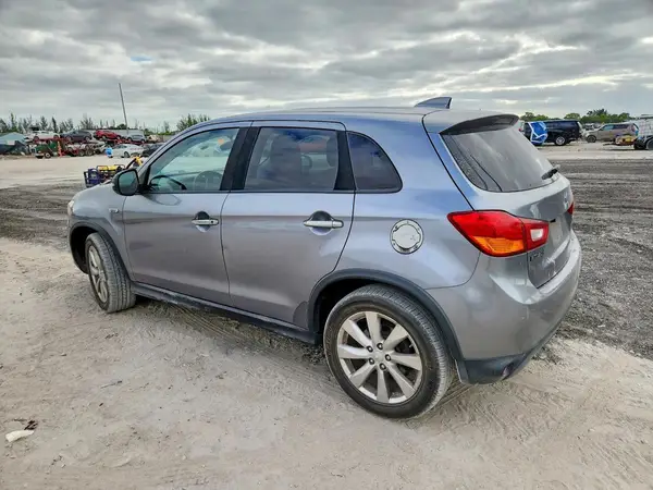 JA4AR3AUXHZ041282 2017 MITSUBISHI OUTLANDER - Image 2