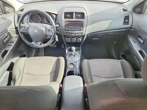 JA4AR3AUXHZ041282 2017 MITSUBISHI OUTLANDER - Image 8
