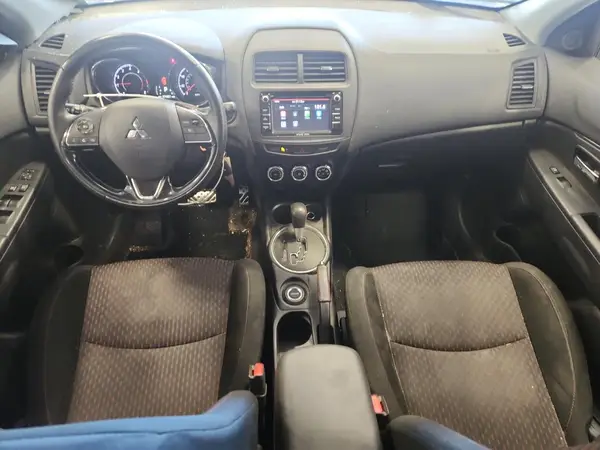 JA4AR3AUXHZ046868 2017 MITSUBISHI OUTLANDER - Image 8