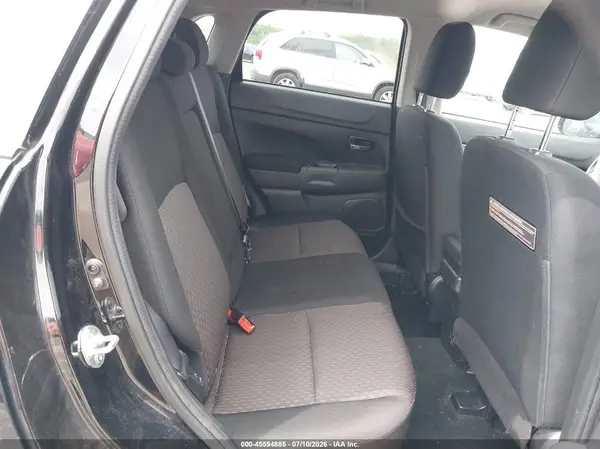 JA4AR3AUXJU004512 2018 MITSUBISHI OUTLANDER - Image 8